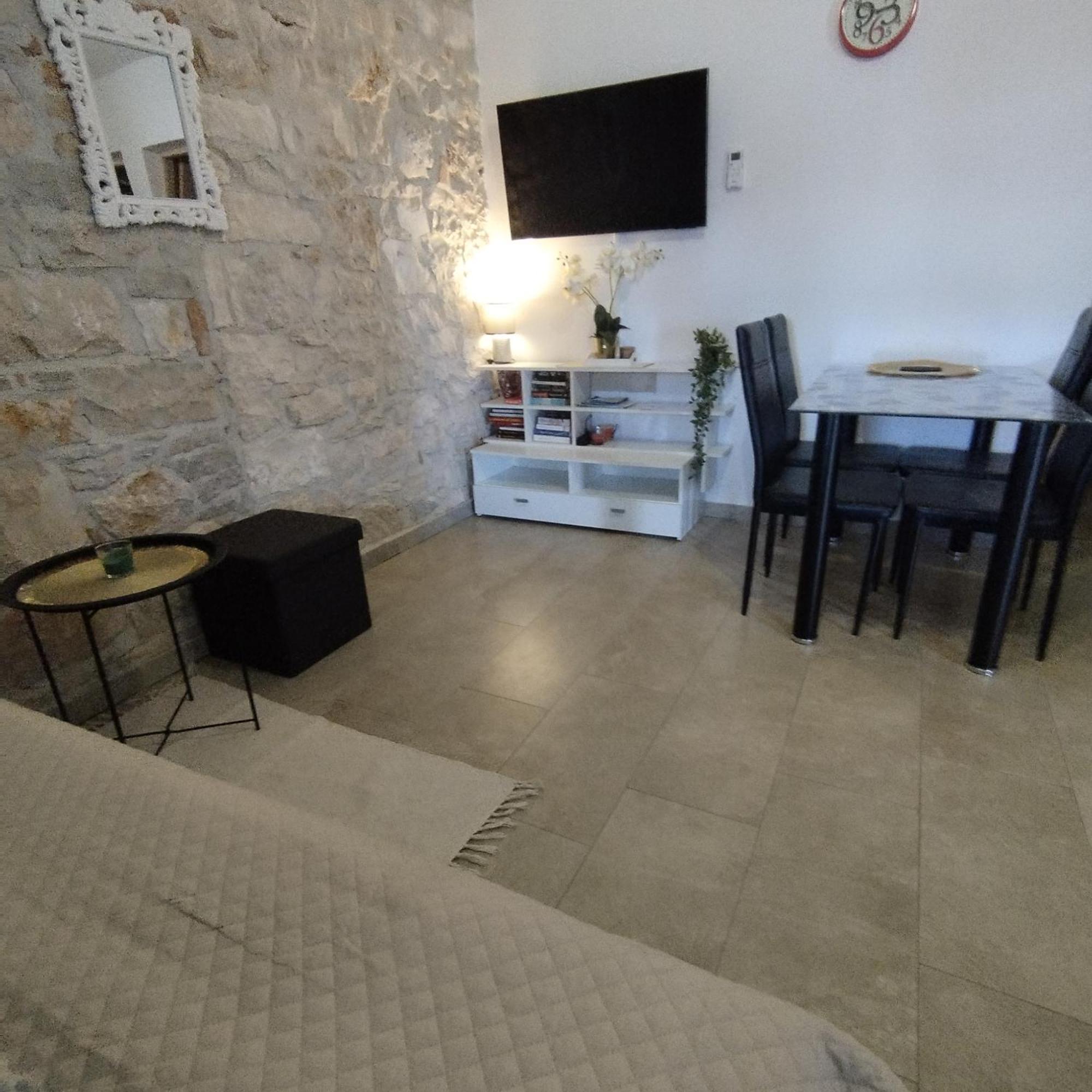 Apartmani Memic 100 M Do Plaze, Apartments Memic Only 100M From Beach 波雷奇 外观 照片